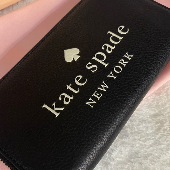 Kate Spade glitter on large continental wallet - Picture 3 of 13